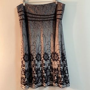 Papillon Ladies skirt Size XL